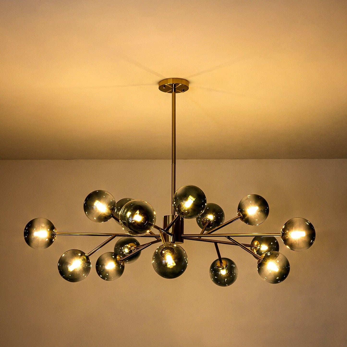 Luminaire à 15 lumières, style moderne, en forme de sputnik, pour îlot de cuisine, avec branches et globes de verre en forme de bulles.