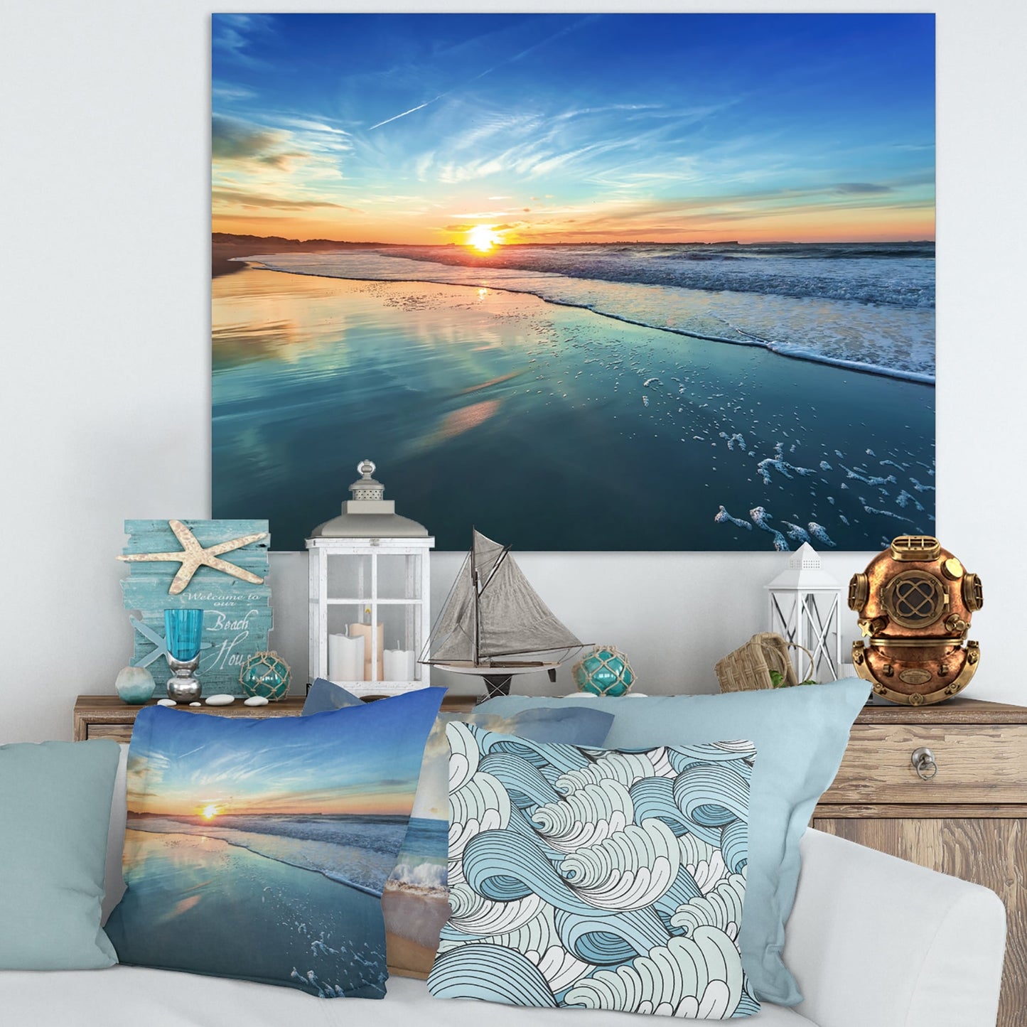 Côté de mer bleu avec coucher de soleil lointain - Tableau mural sur toile représentant un bord de mer