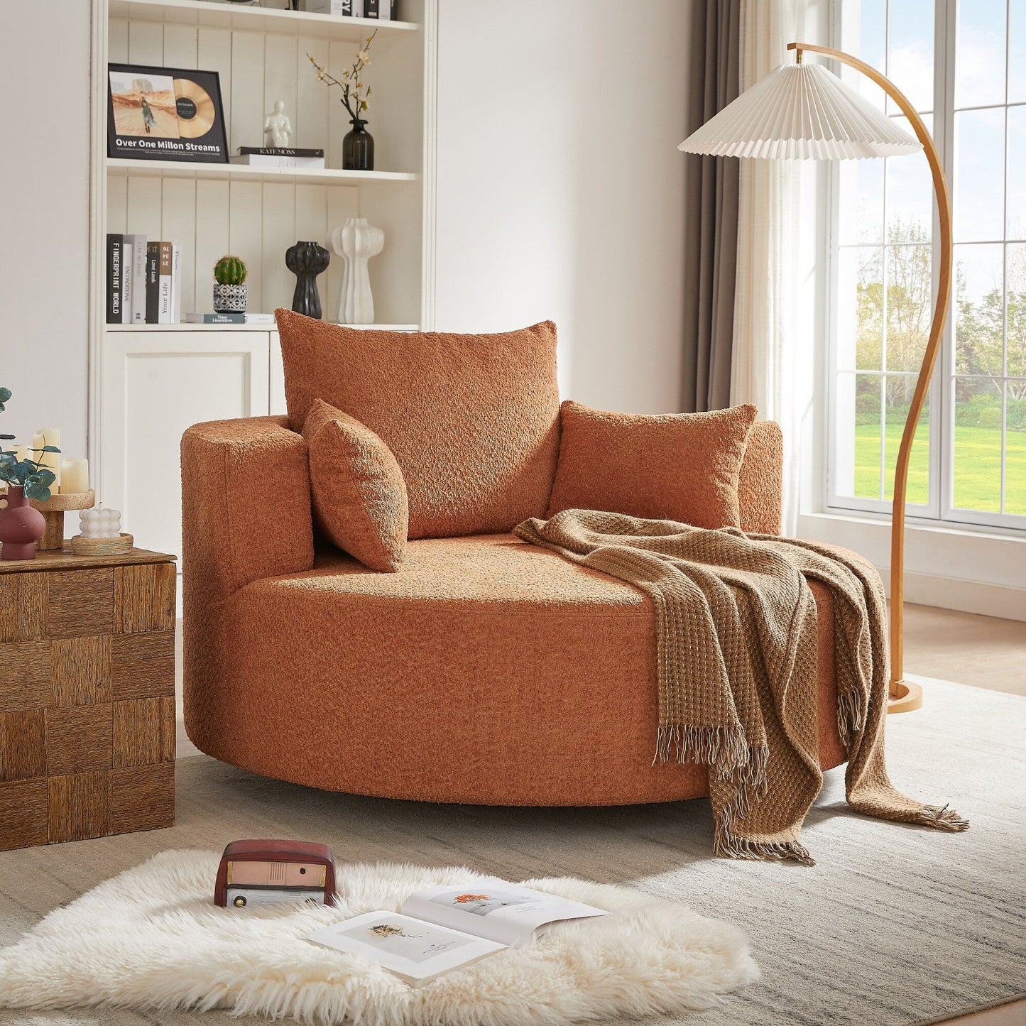 Fauteuil de salon en forme de tonneau avec accoudoirs, en chenille, avec base pivotante à 360 degrés et 3 coussins amovibles.