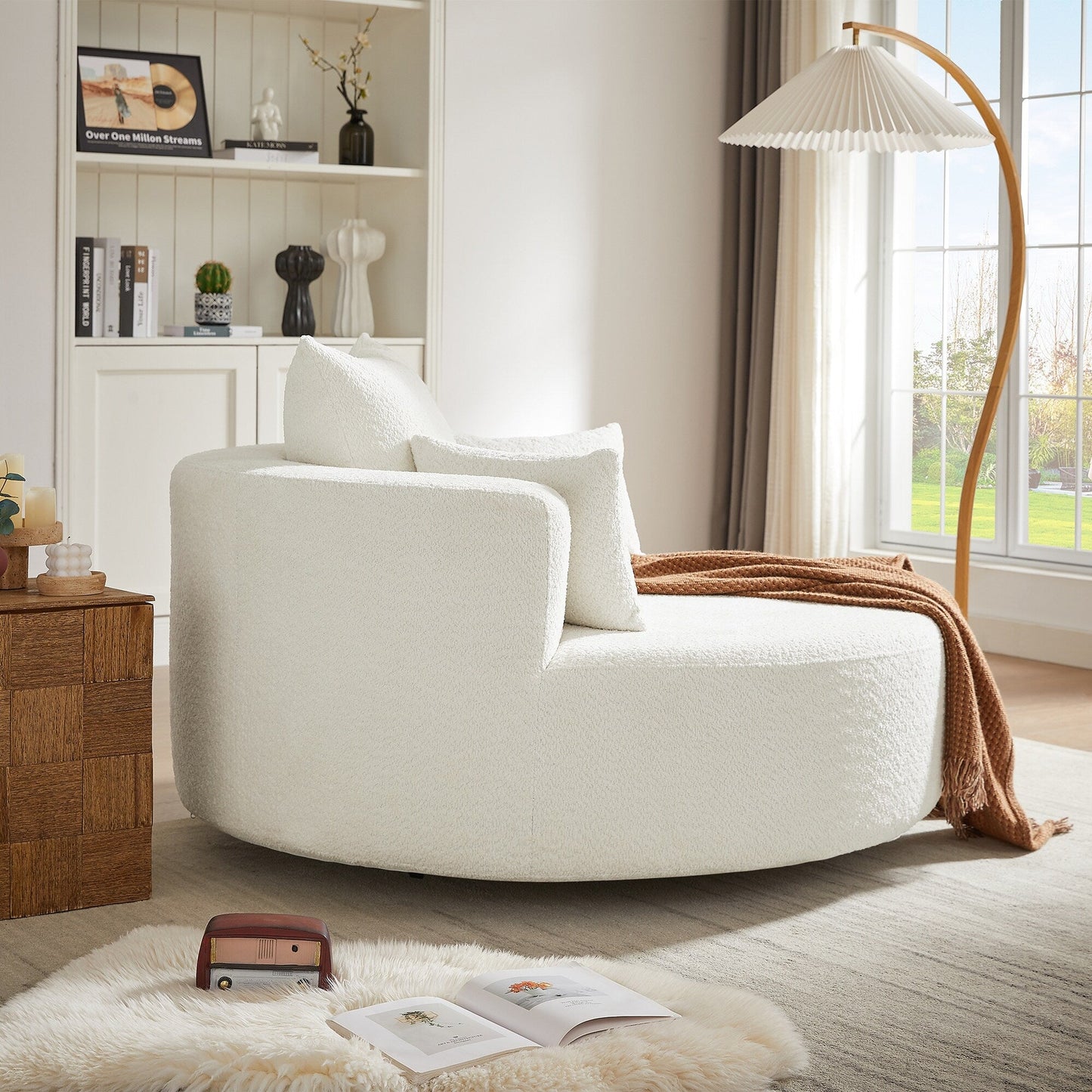 Fauteuil de salon en forme de tonneau avec accoudoirs, en chenille, avec base pivotante à 360 degrés et 3 coussins amovibles.