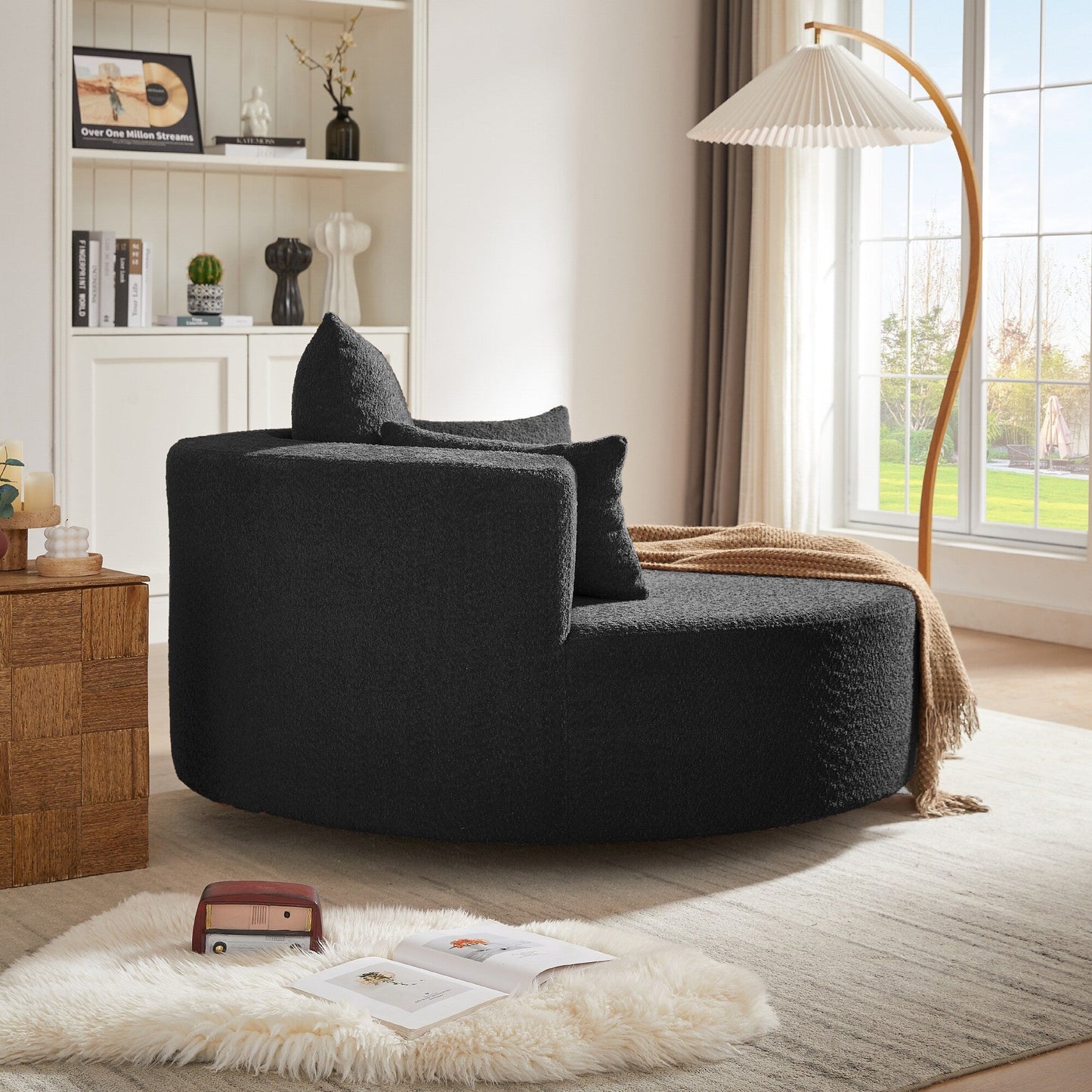 Fauteuil de salon en forme de tonneau avec accoudoirs, en chenille, avec base pivotante à 360 degrés et 3 coussins amovibles.