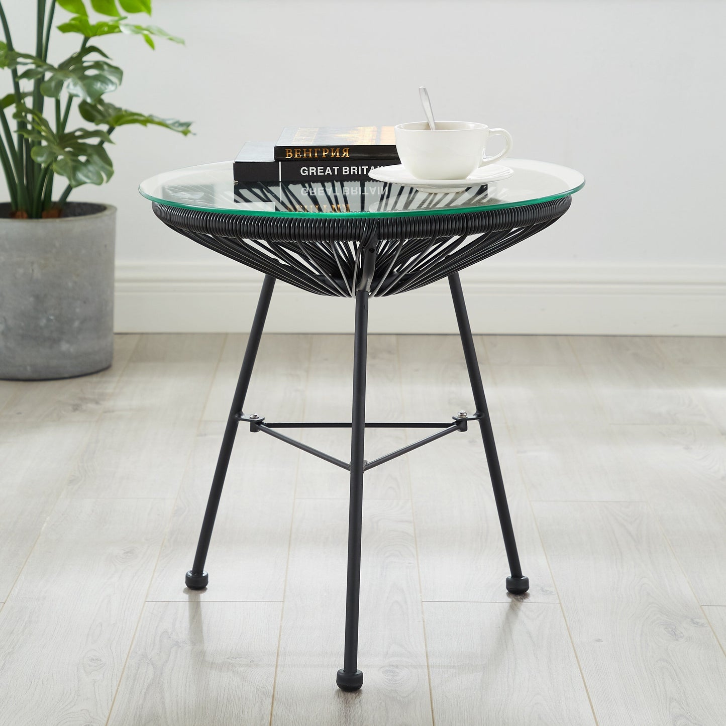 Ensemble de bistro moderne en osier Acapulco Corvus Sarcelles, 3 pièces