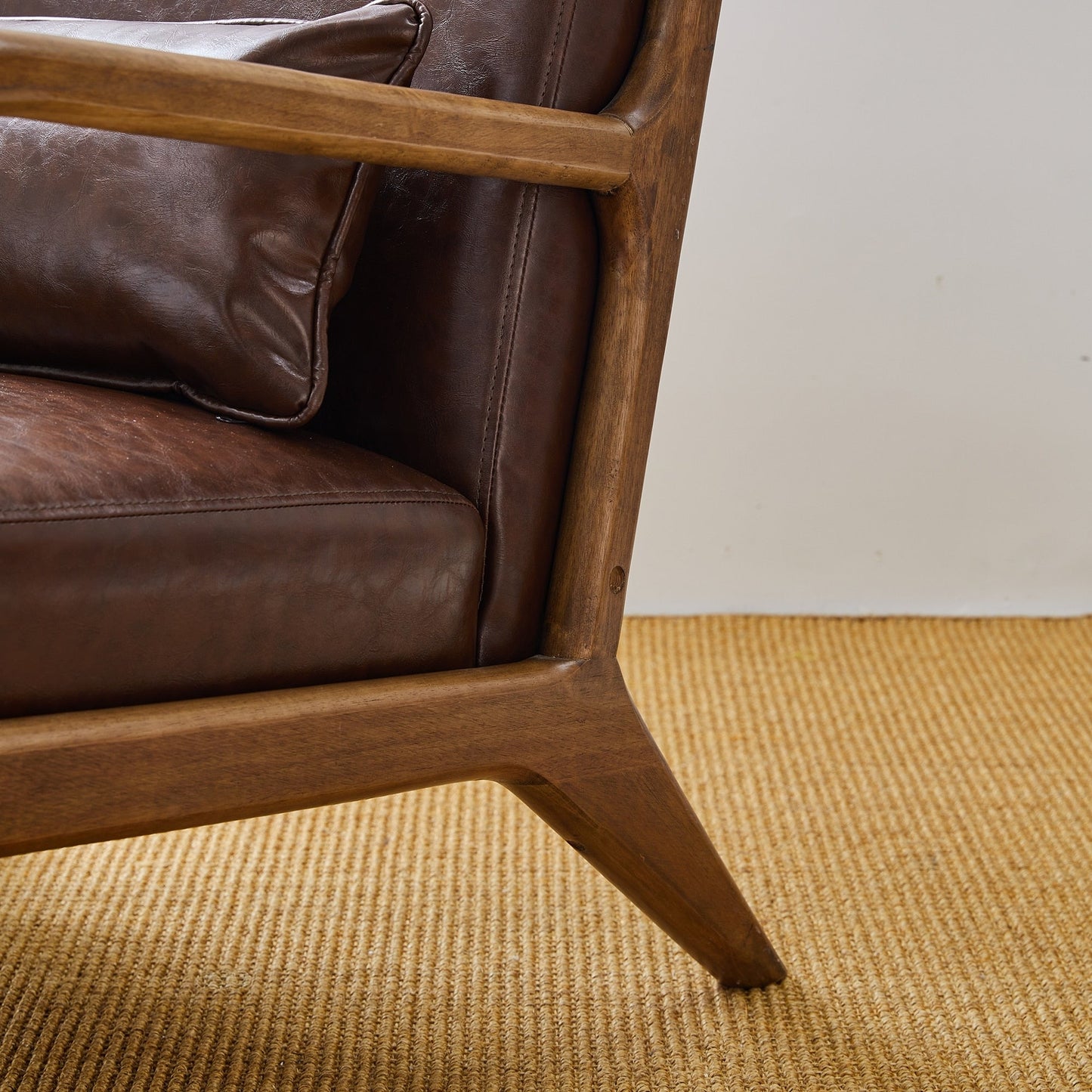 Fauteuil d'appoint Glitzhome en cuir PU, style moderne du milieu du siècle, avec coussin - 65,4 cm (l) x 85,75 cm (p) x 78,1 cm (h)