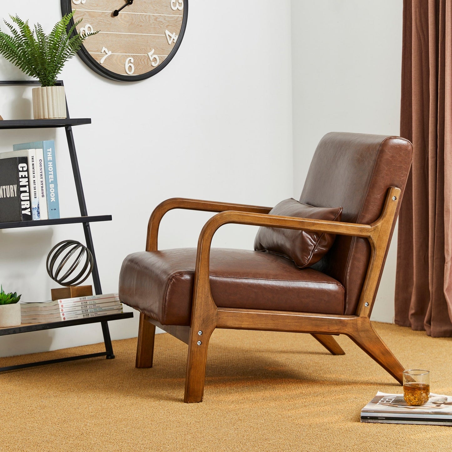 Fauteuil d'appoint Glitzhome en cuir PU, style moderne du milieu du siècle, avec coussin - 65,4 cm (l) x 85,75 cm (p) x 78,1 cm (h)