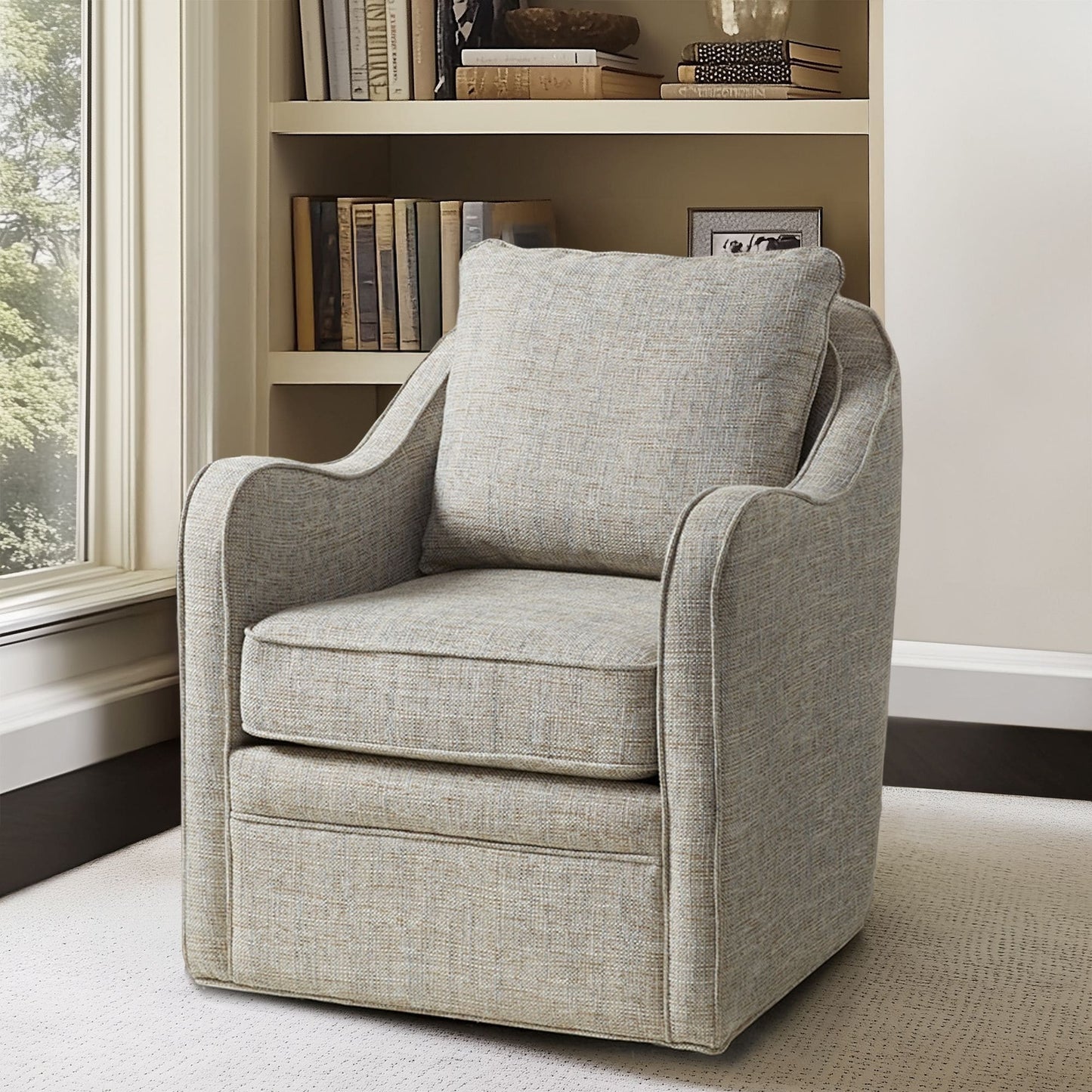 Fauteuil pivotant à accoudoirs incurvés et recouvert de tissu Madison Park Betty