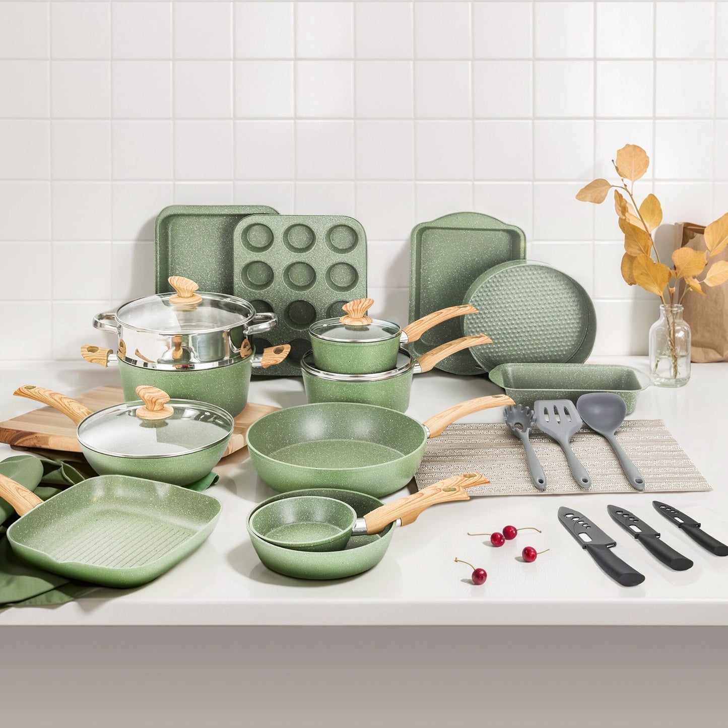 Ensemble de 30 pièces pour cuisine, comprenant des casseroles et poêles en granit, antiadhésives.