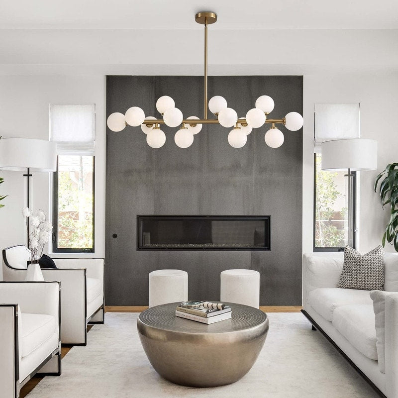 Luminaire suspendu linéaire à 16 lumières, style moderne du milieu du siècle, en laiton doré, avec globe en verre dépoli, 40 po, pour salle à manger.