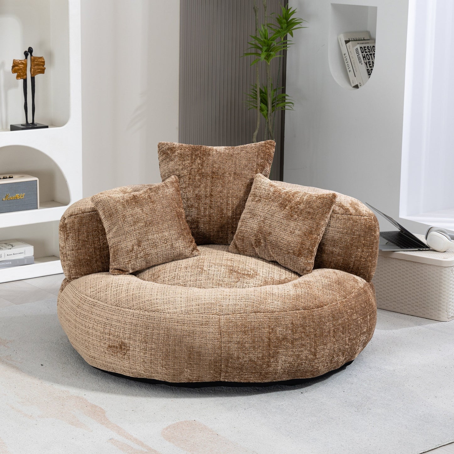 Canapé pouf géant en chenille 42.52 couleur café, avec trois coussins, pour chambre à coucher.