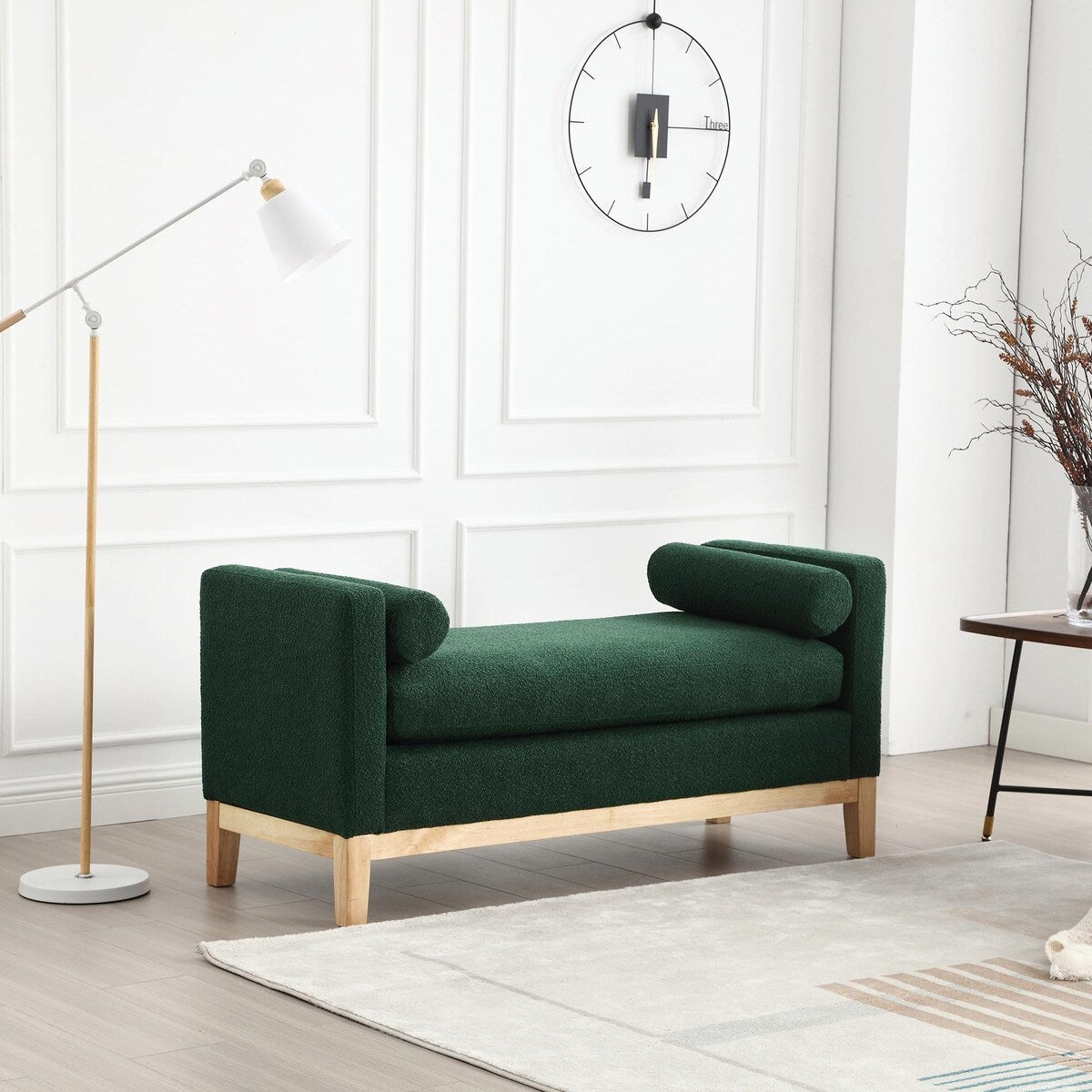 Tabouret-banc capitonné élégant de 53,5 pouces avec pieds en bois et coussins de soutien.