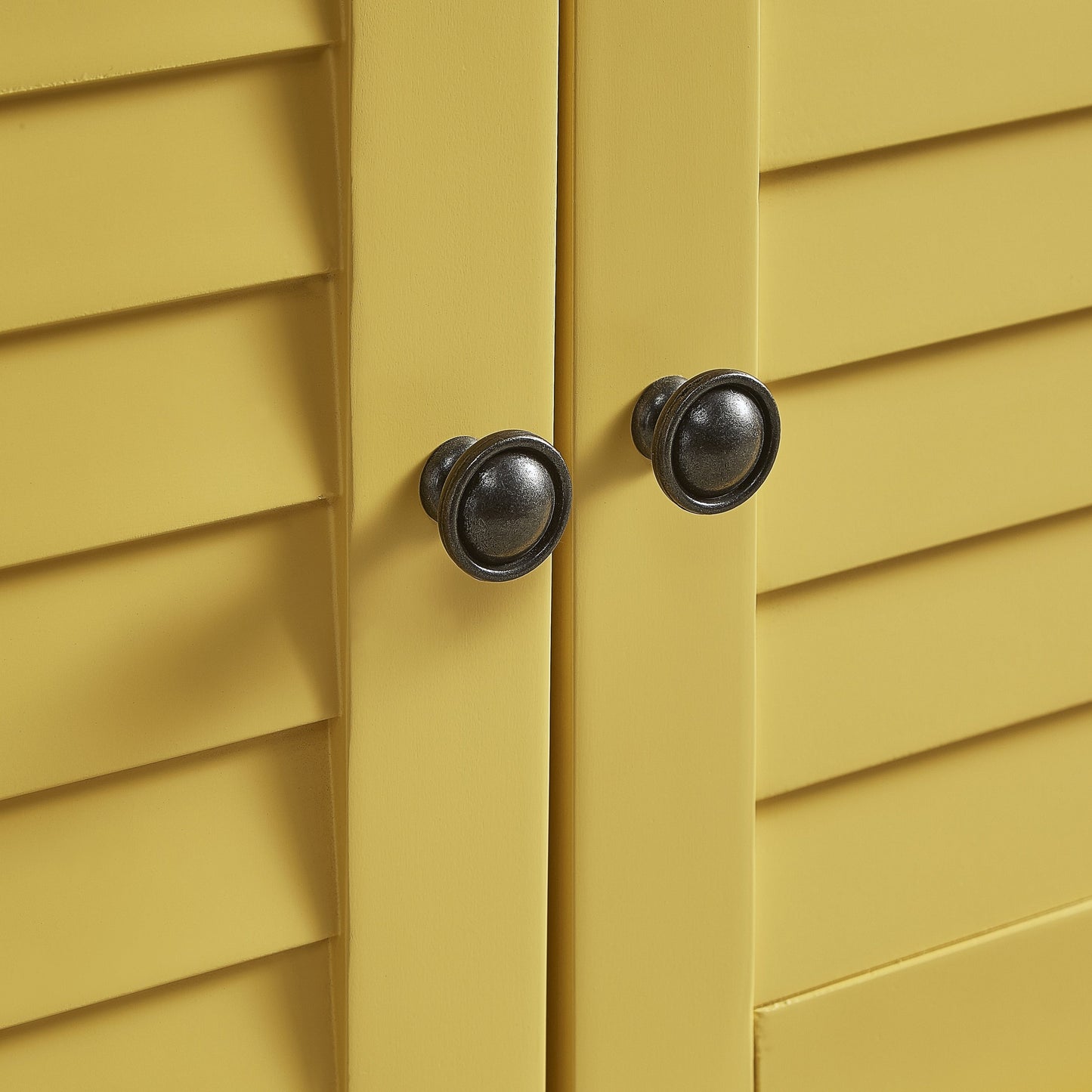 Banc de rangement à porte à volet avec coussin en velours Maybelle de iNSPIRE Q Classic