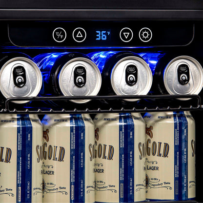 Réfrigérateur à boissons encastrable Newair de 15 pouces, capacité de 96 canettes, en acier inoxydable, avec commandes de température et étagères réglables.