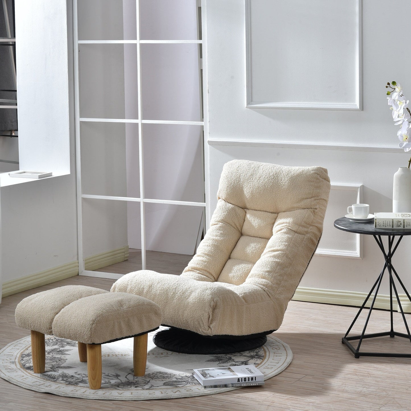 Ensemble de fauteuil inclinable sans accoudoirs, recouvert de tissu, avec repose-pieds et appuie-tête réglable.