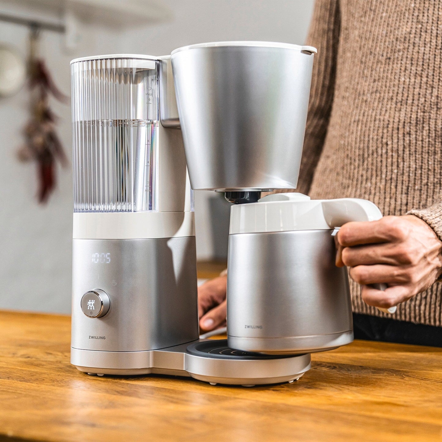 Machine à café goutte-à-goutte ZWILLING Enfinigy avec carafe isotherme, 10 tasses, titulaire du label SCA Golden Cup Standard - 2,5 qt